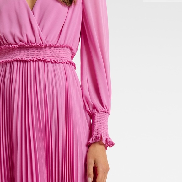 Forever New Leighton Petite Pleated Midi Dress - Picture 2 of 8